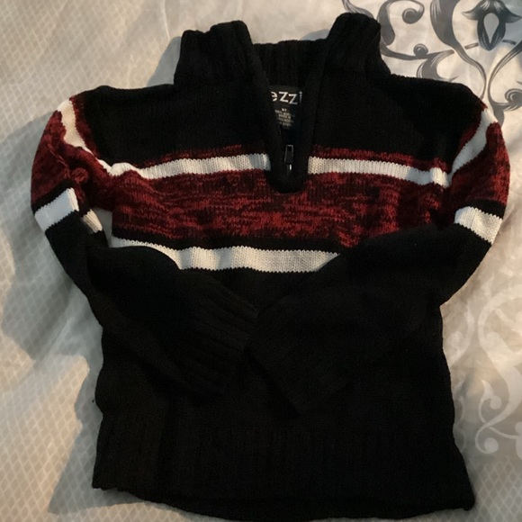 Size 3T elegant top - Picture 2 of 4